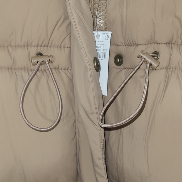 Old Navy Tan Puffer Jacket - Picture 3 of 9